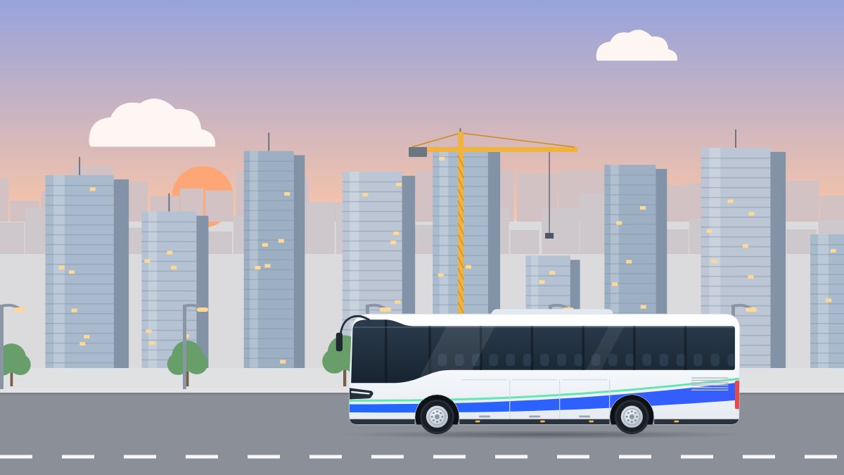 איור לעמוד הסעות ברמת גן: אוטובוס תיירים נוסע בין מגדלי משרדים בדמדומים, ובחלונות כבר דולק אור.